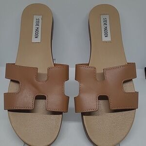 Steve Madden Sandals Woman 9M Tan Excellent H-Band Slide Flat Summer Chic Casual